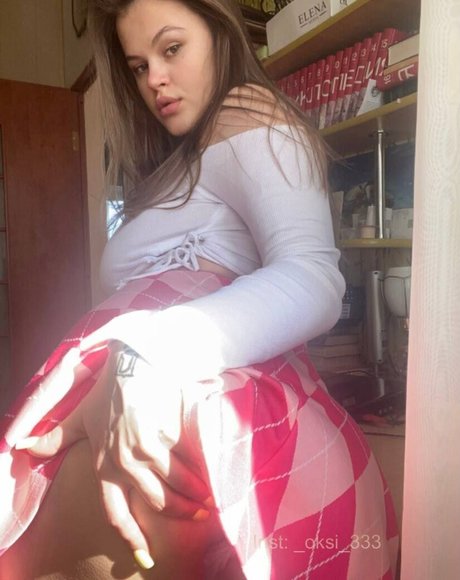 oksi 333 modelo sexual imagen