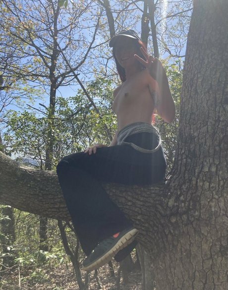 papá se une a onlyfans sexy desnuda archivo