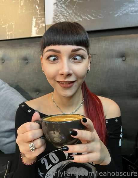 LeahObscure arte modelo imagen