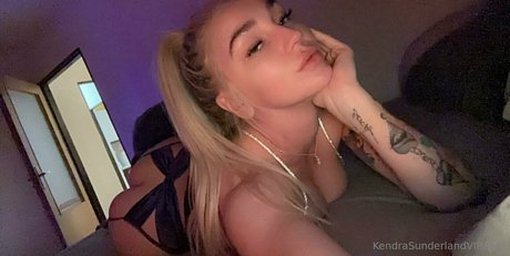 KendraSunderland estrella del arte archivo