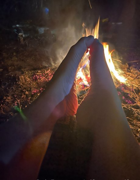 wifeyassandfeet actriz atractiva imágenes