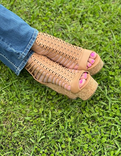 wifeyassandfeet estrella porno superior fotos