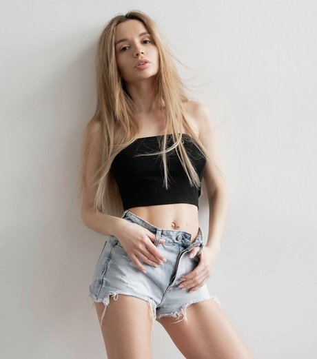 Ekaterina Zueva actriz desnuda fotos