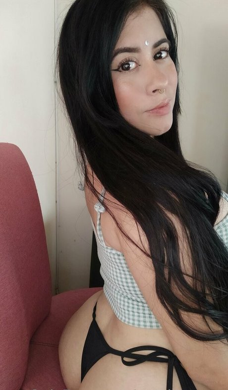 carobeautyy modelo desnudos imágenes