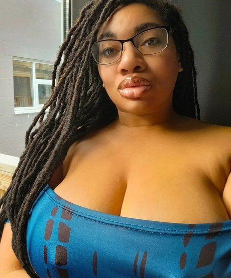 Locked Honey Princess modelo de alta definición fotos