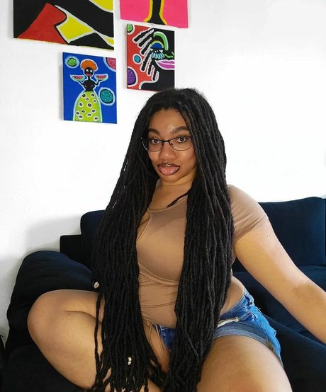 Locked Honey Princess modelo sexual archivo