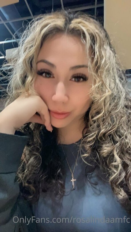 rosalindamfc modelo desnudo galería
