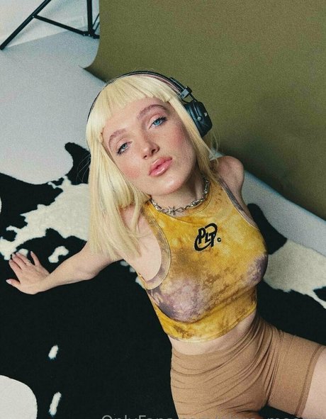 elara moonq estrella porno de alta calidad imagen