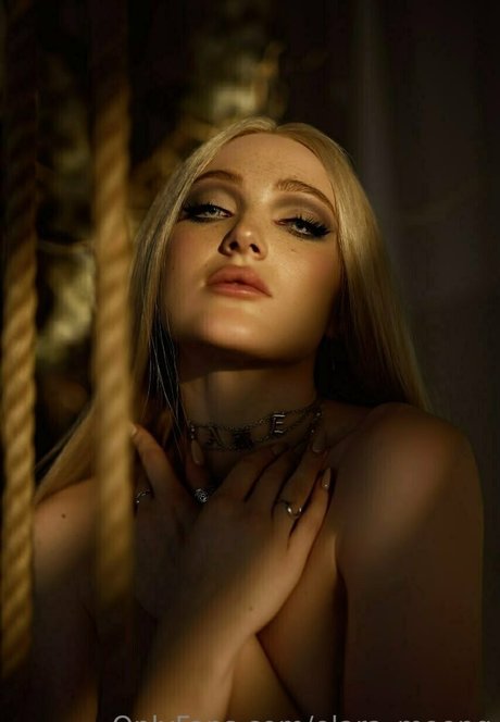 elara moonq hermosa actriz recopilación