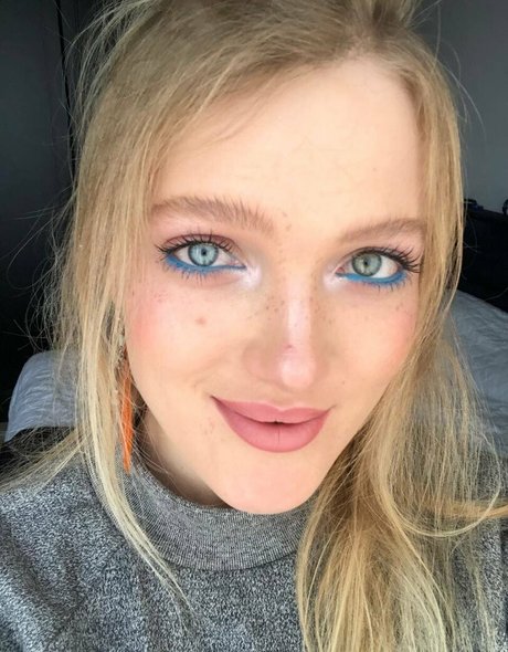 elara moonq estrella porno sexy imágenes