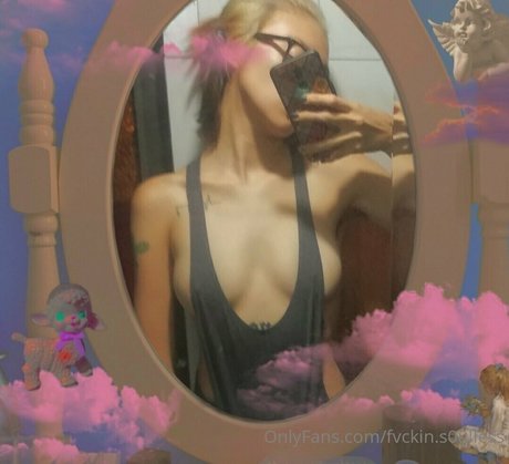 fvckin s0ulless modelo sexy galería