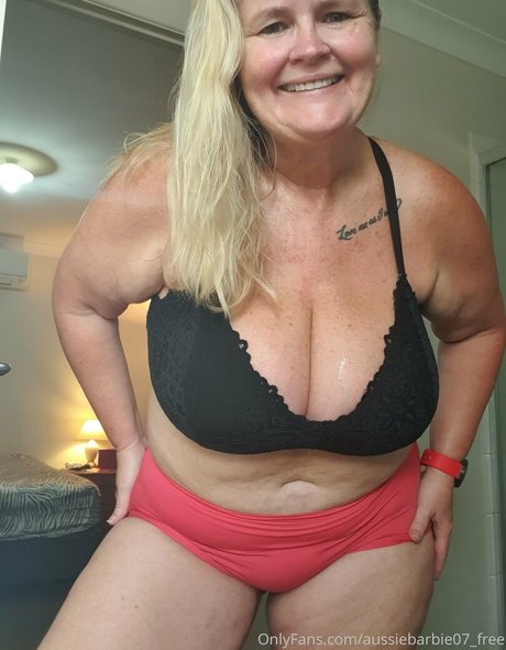 aussiebarbie07 free buena actriz imágenes