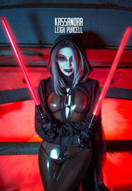 Kassandra Leigh modelo atractivo imágenes