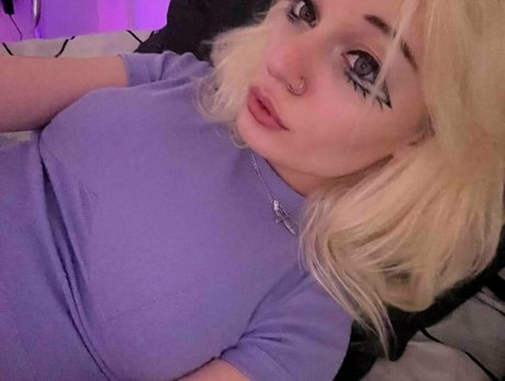 skinny tyan modelo perfecto galería