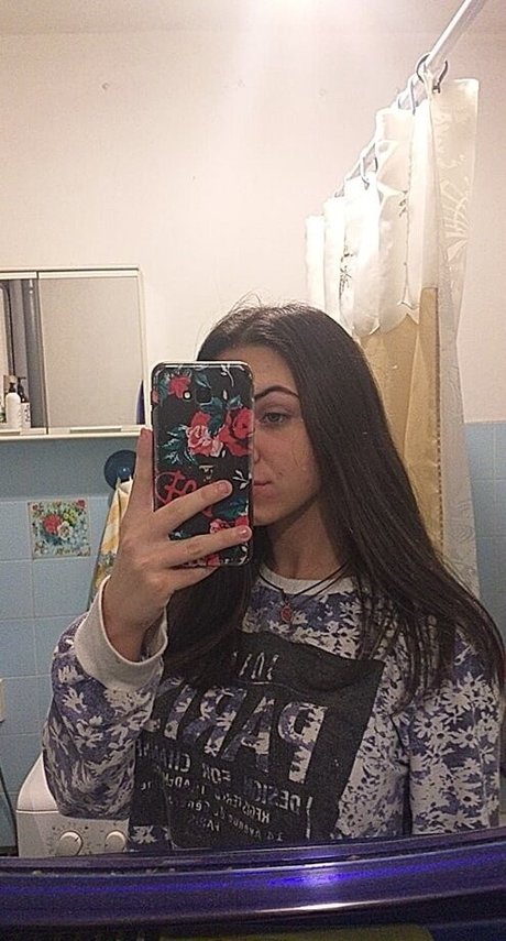 Wiktoria Bystro desnudos de estrellas galerías