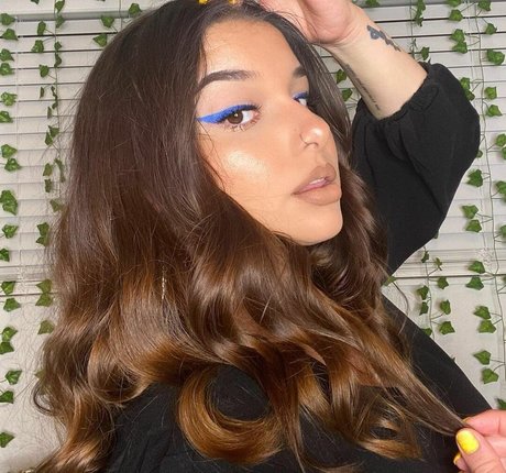 Ilianna modelo de arte foto