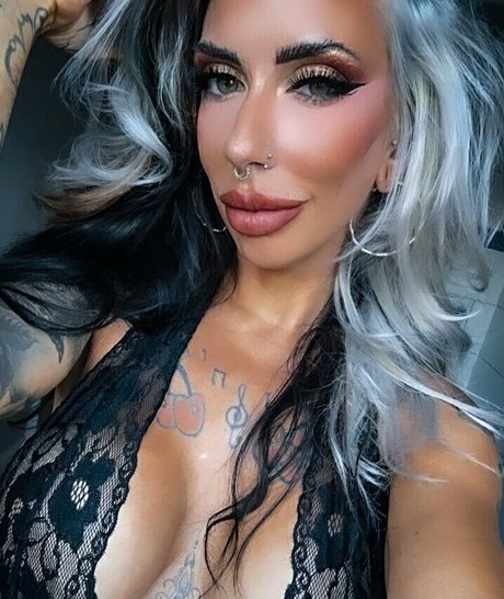 Cherries 87 desnudos de modelos fotos