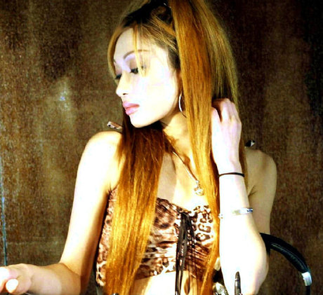 DJ HEAVYGRINDER bonita actriz archivo