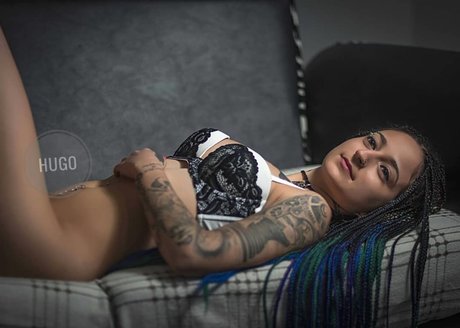 Yagmur Simsek_ modelo desnudos recopilación