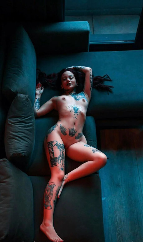 Yagmur Simsek_ desnudos estrella imagen