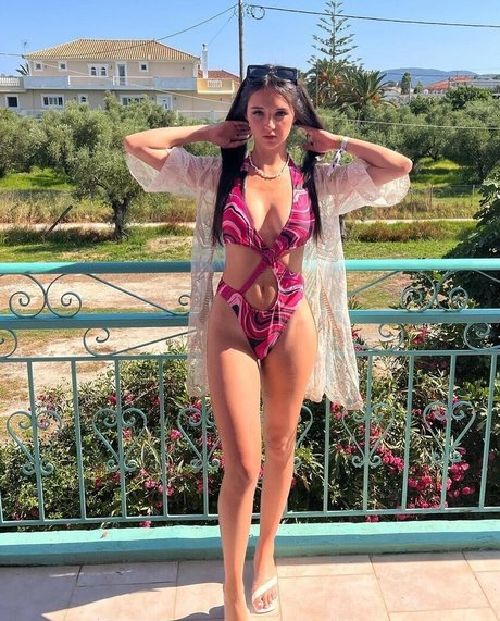 Lily Draycott actriz sexual fotos