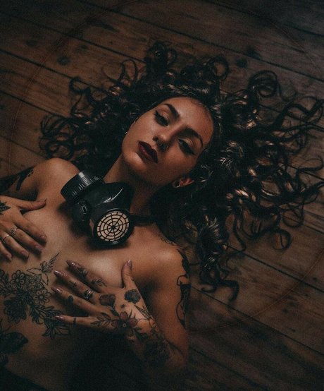 Deeperse estrella porno superior galerías