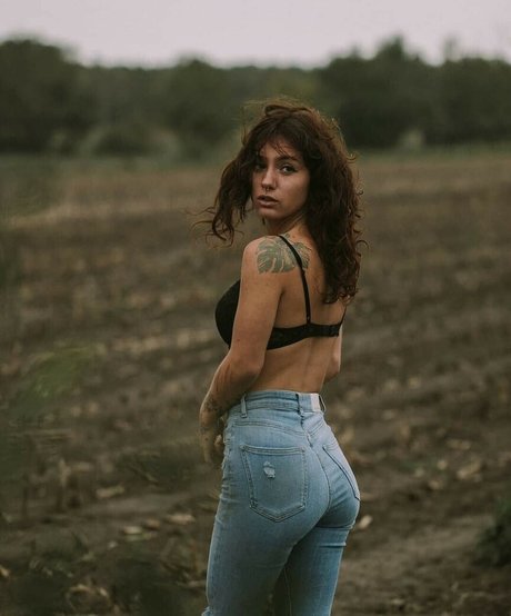 Deeperse bonita actriz imágenes