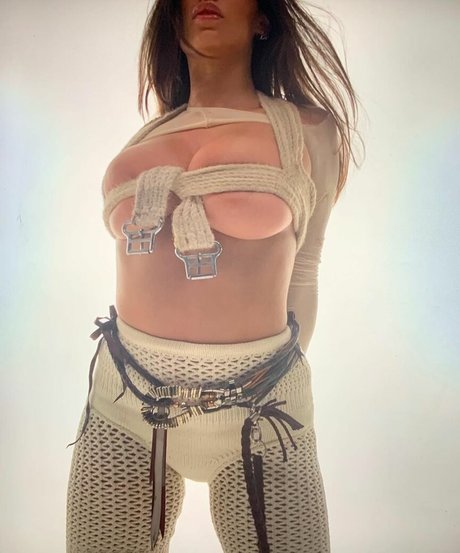 Bianca Censori estrella porno agradable galería