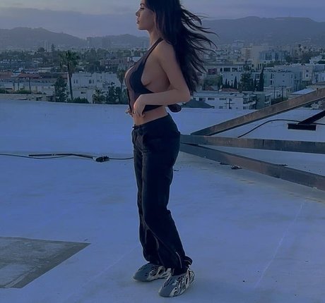 Bianca Censori desnudos de modelos imágenes