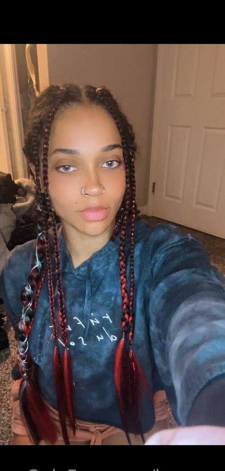 be rave estrella porno atractiva galería