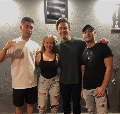 Emily Kyte bonita modelo galería