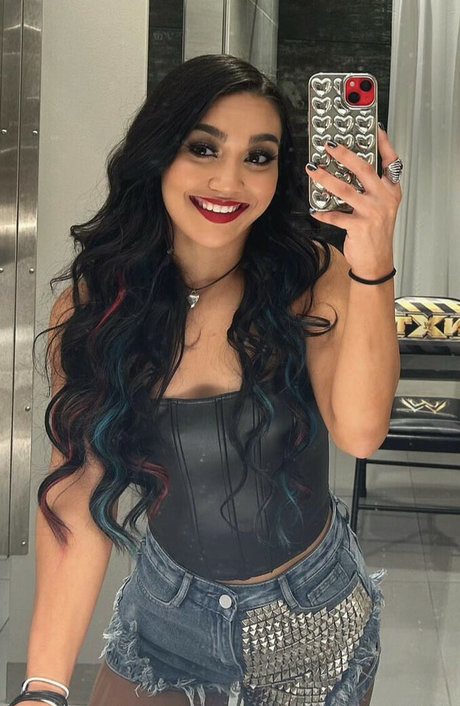 Roxanne Perez modelo caliente fotos