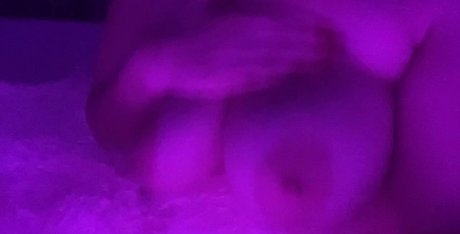 lolilealae estrella desnuda imagen