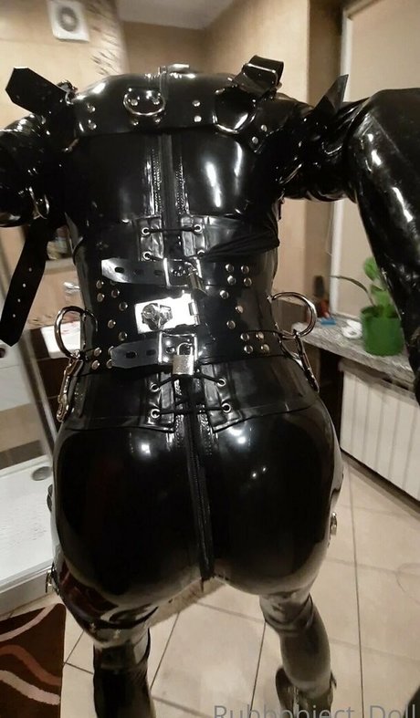 rubbobject doll bonita modelo fotos