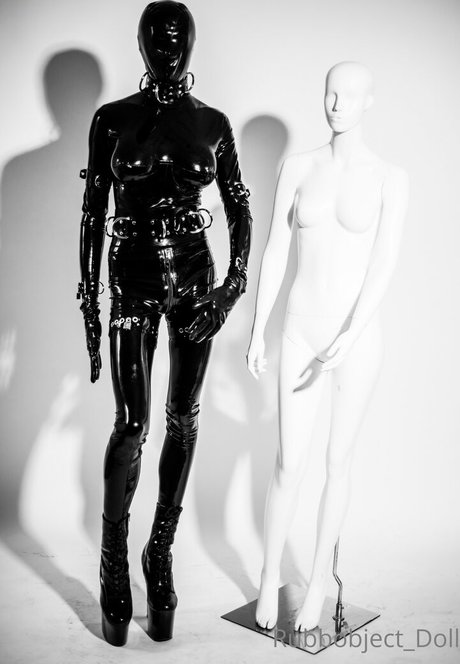 rubbobject doll desnudos estrella foto