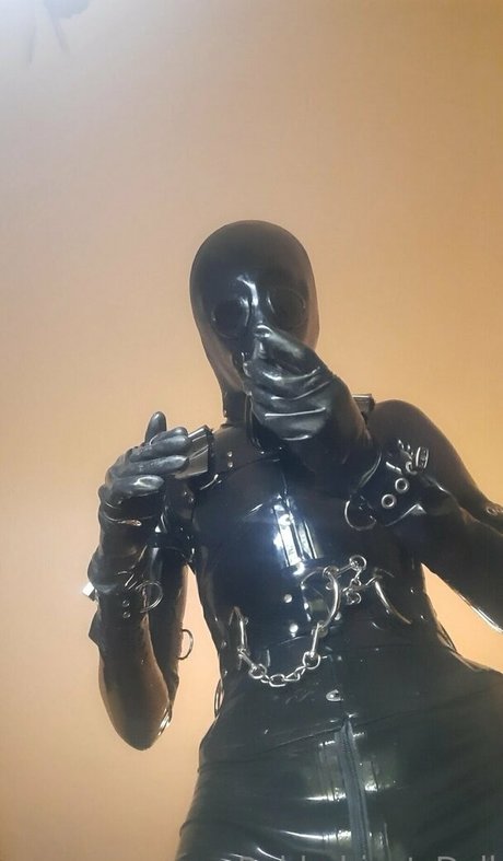 rubbobject doll modelo erótico imagen