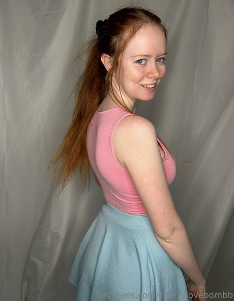 Cherrylovebombb actriz erótica galerías