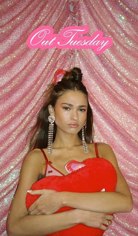 Bianca Finch modelo desnuda imágenes