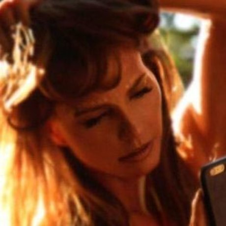 Charisma Carpenter estrella porno superior archivo