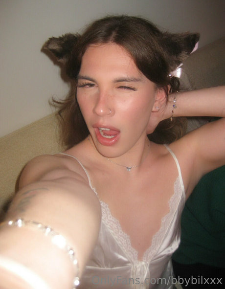 bbybilxxx actriz atractiva foto