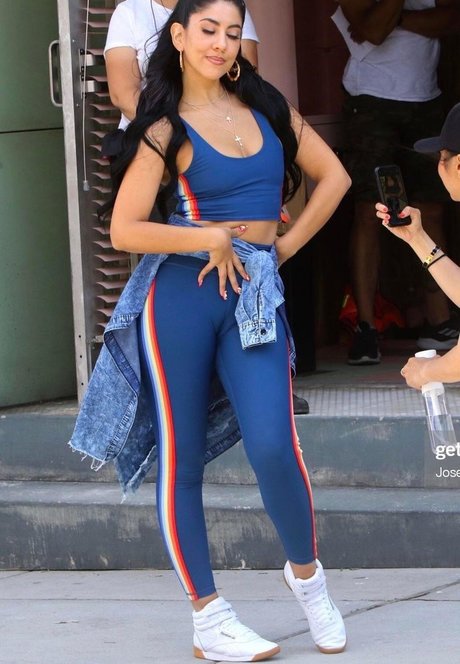 Stephanie Beatriz estrella porno erótica fotos