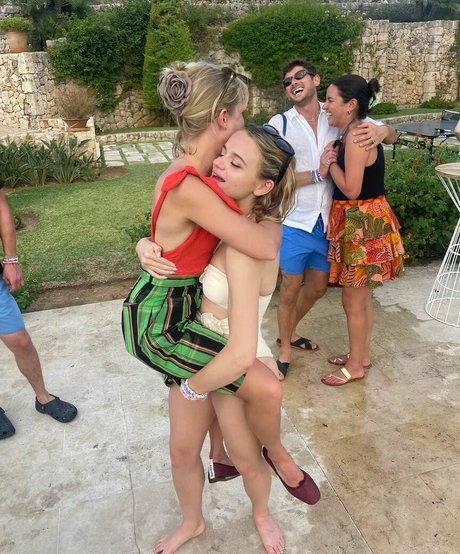 Joey King estrella porno perfecta recopilación