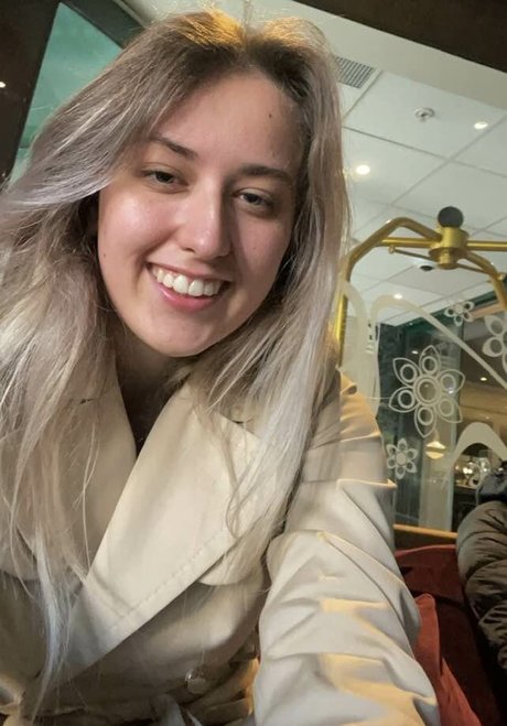 mimisounds hermosa actriz fotos