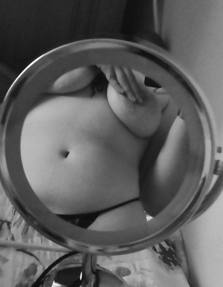 clara corvie estrella desnuda archivo