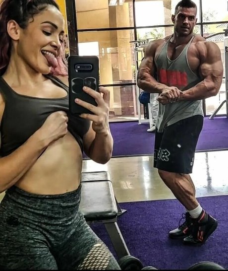 Melissa Santos estrella exclusiva recopilación