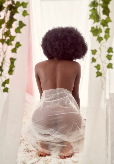 justkeik actriz caliente foto