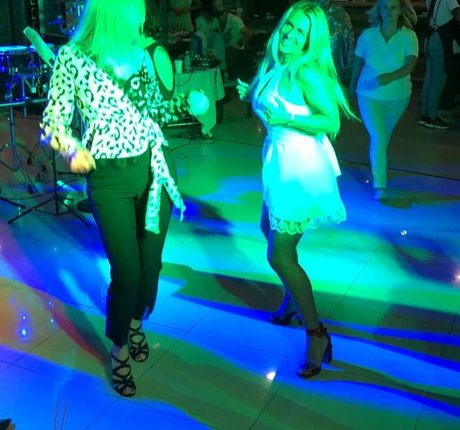 Oksana Mishyna arte estrella porno fotos