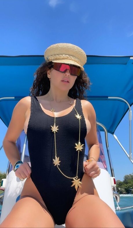 Elena Ora estrella sexy recopilación