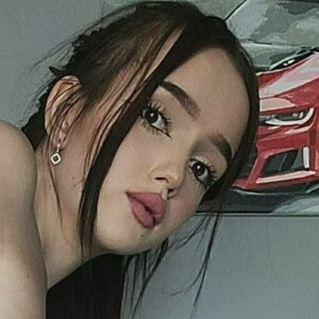 Suziangelx modelo erótico imágenes