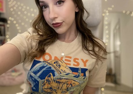 JackieMButler modelo mejor imágenes